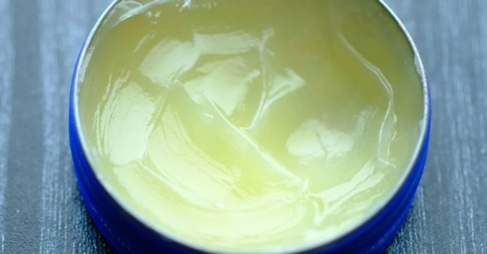 5 manfaat petroleum jelly untuk kecantikan