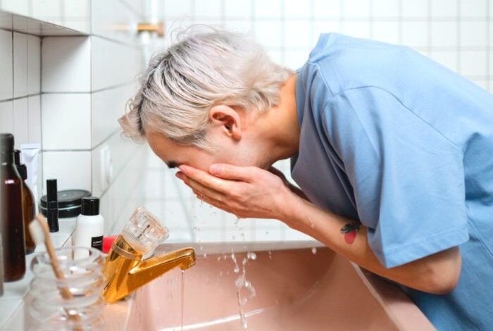 5 mitos seputar cuci muka yang perlu diketahui