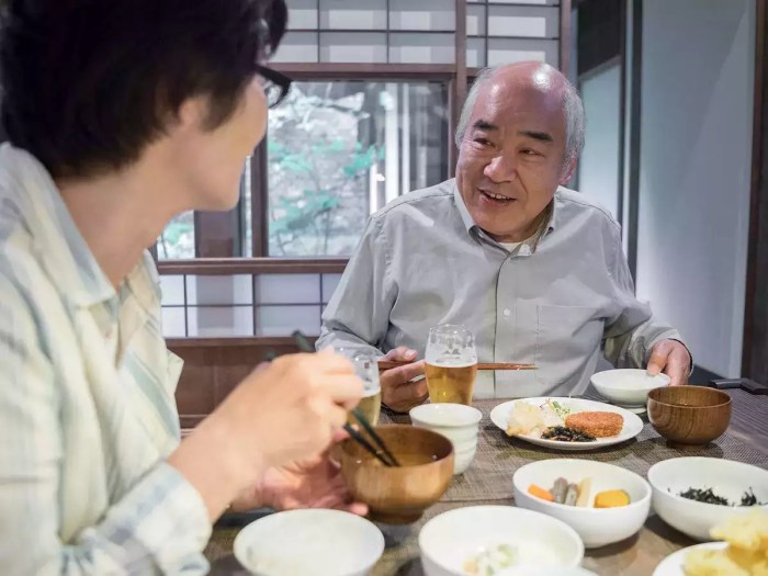 5 kebiasaan makan orang jepang yang bikin panjang umur