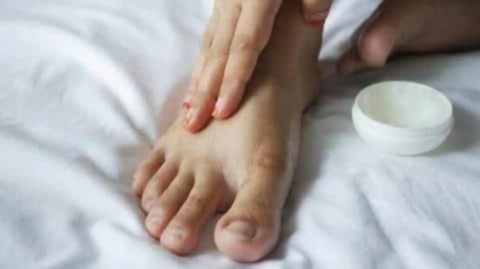 5 manfaat petroleum jelly untuk kecantikan